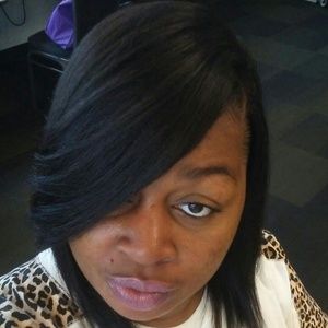 Meet your Posher, Monique