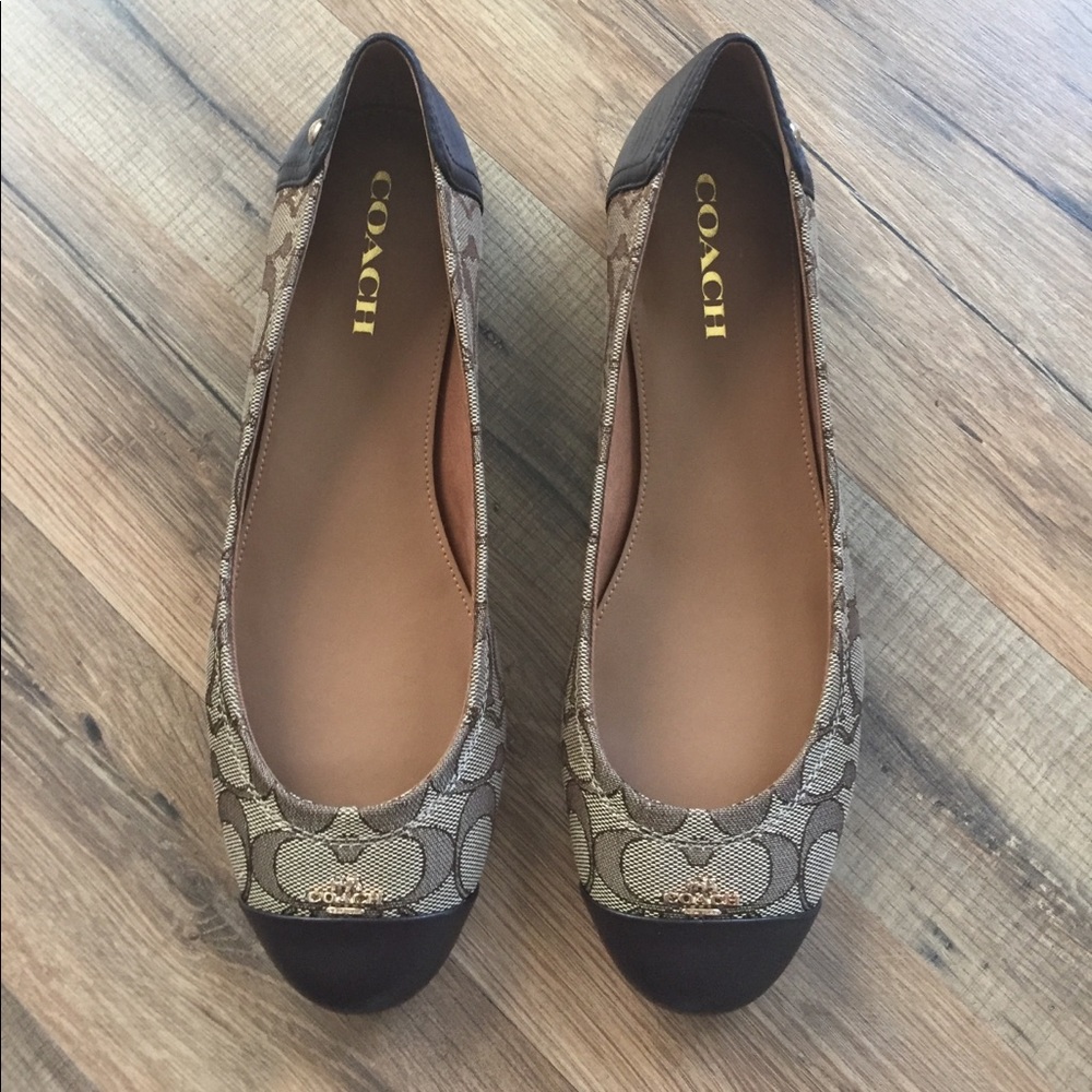 BNWOT Coach brown flats