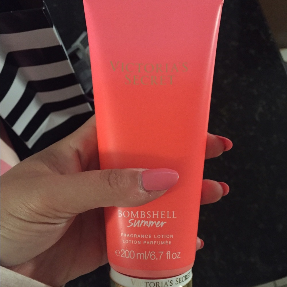 Victoria's Secret Bombshell Summer Lotion