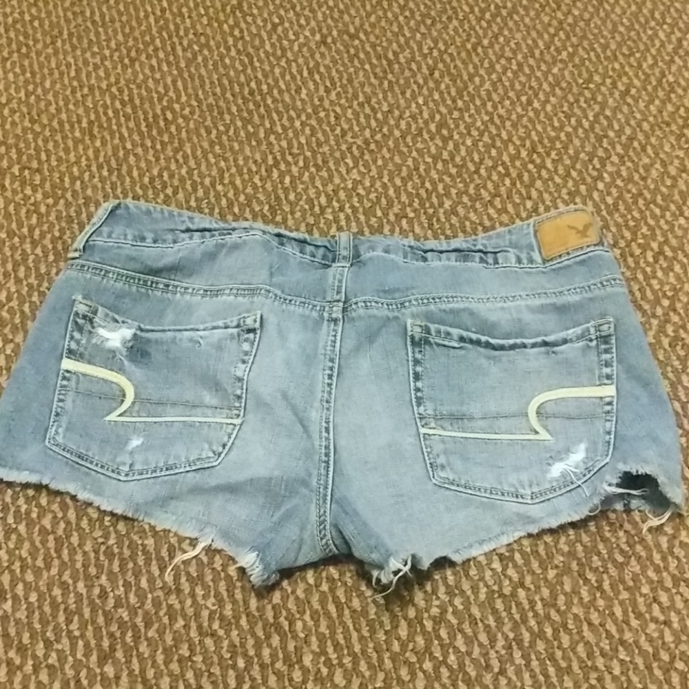 Sz 8 AE shorts