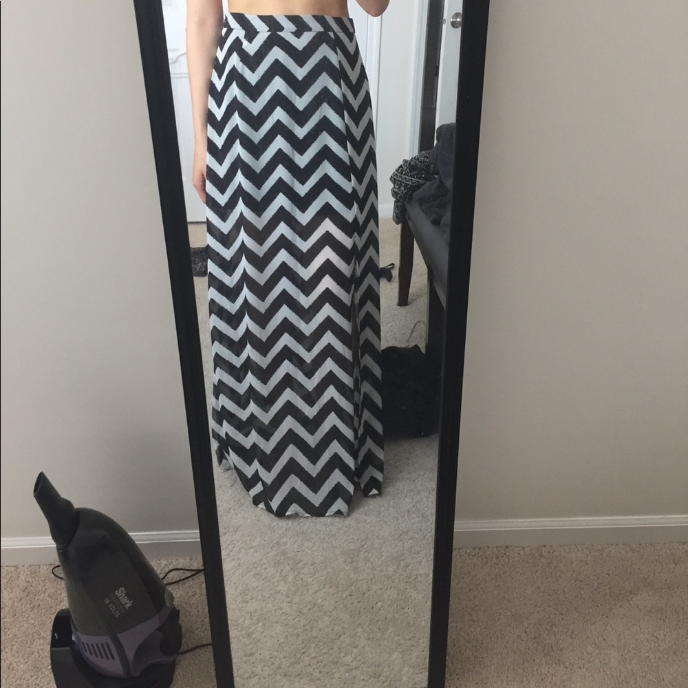Forever 21 chevron maxi skirt