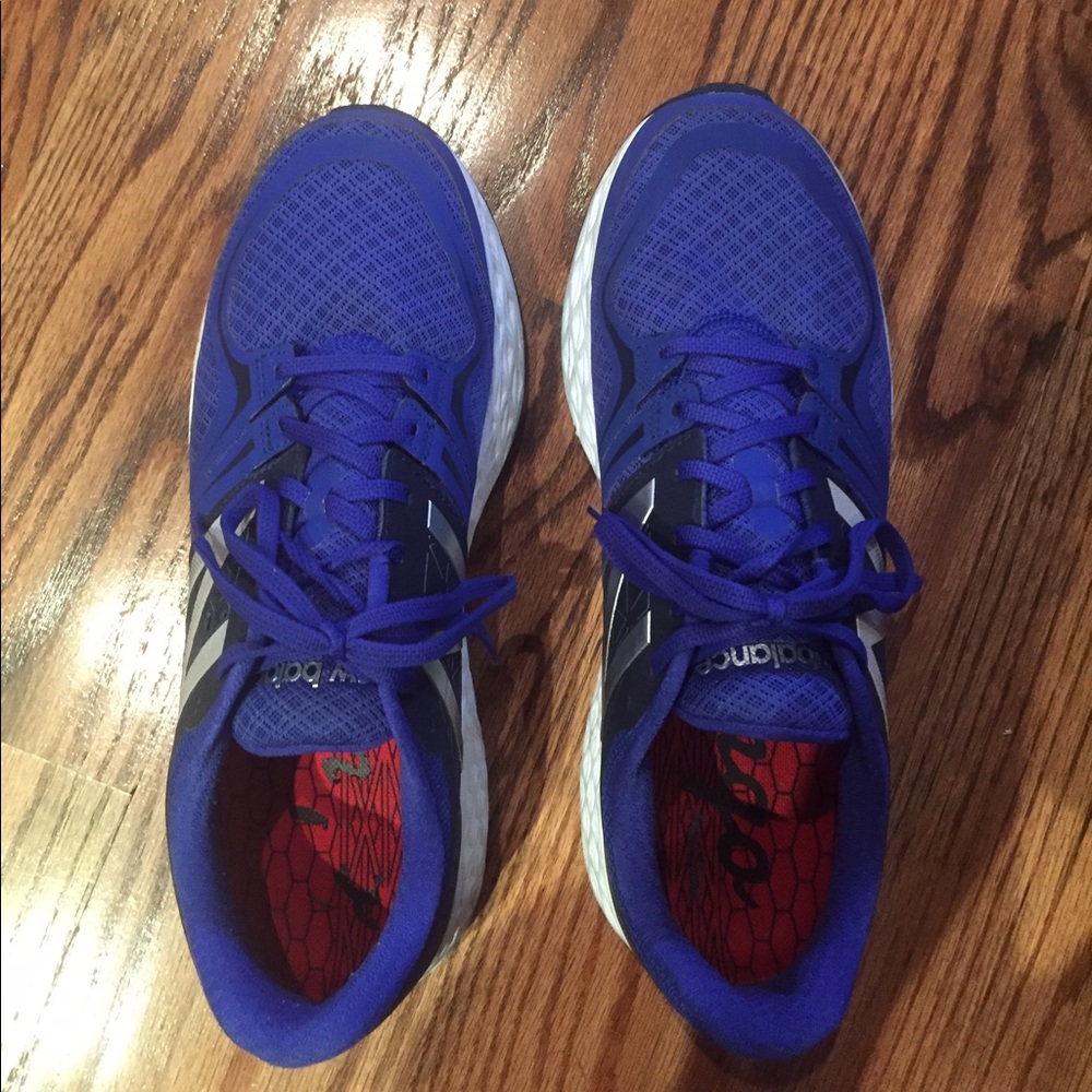 Great condition New Balance men's sneakers