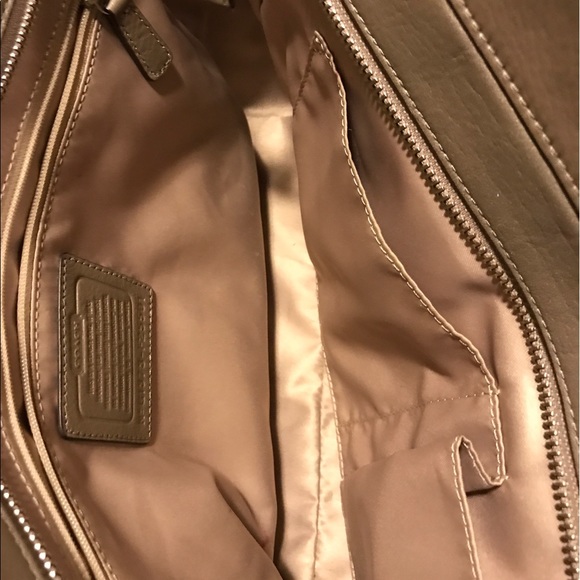 Coach purse - Picture 3 of 4