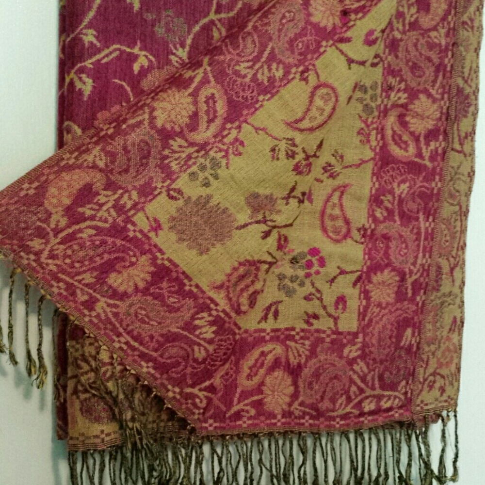⬇️Price Drop! Beautiful Pashmina & Silk Scaf