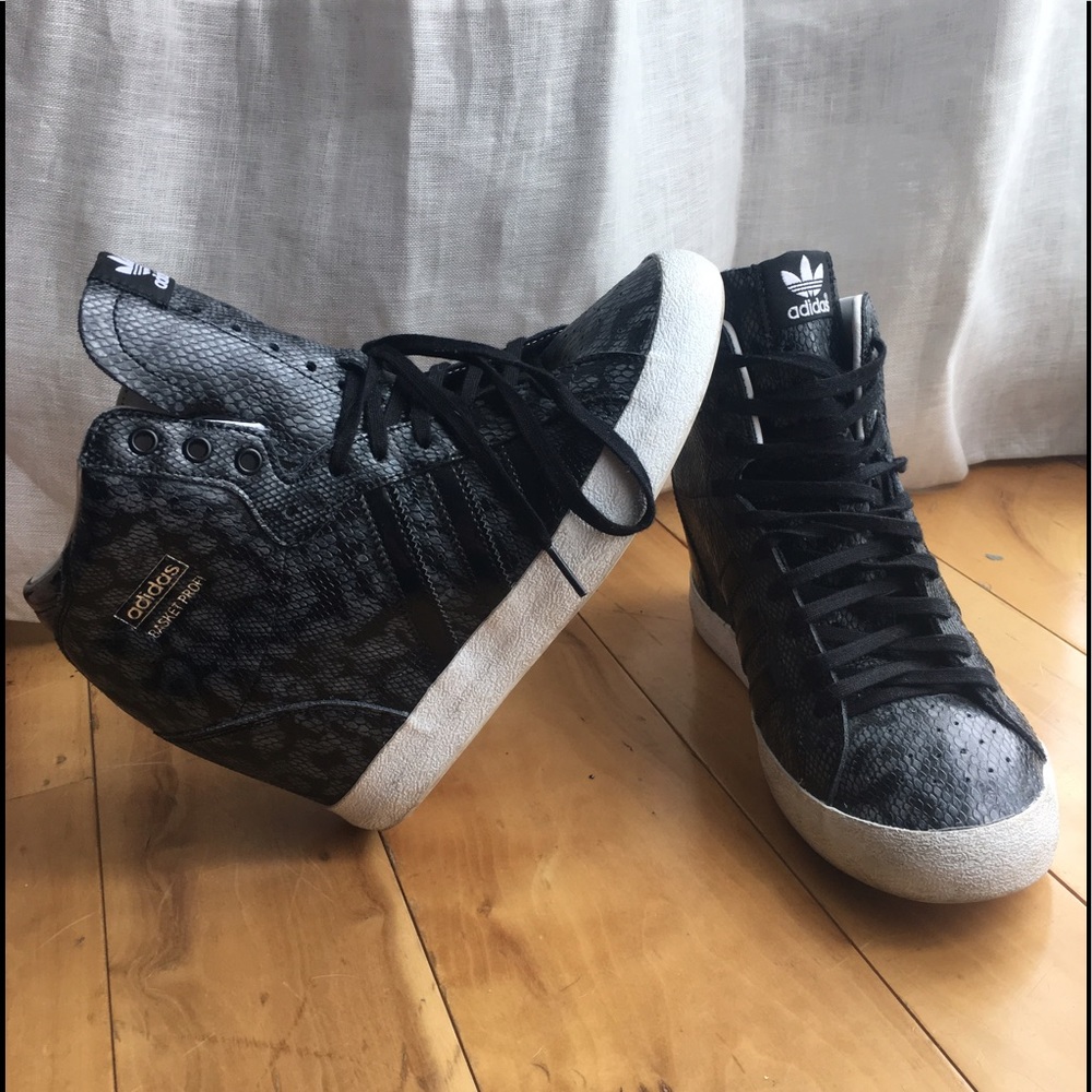 Adidas sneaker wedges