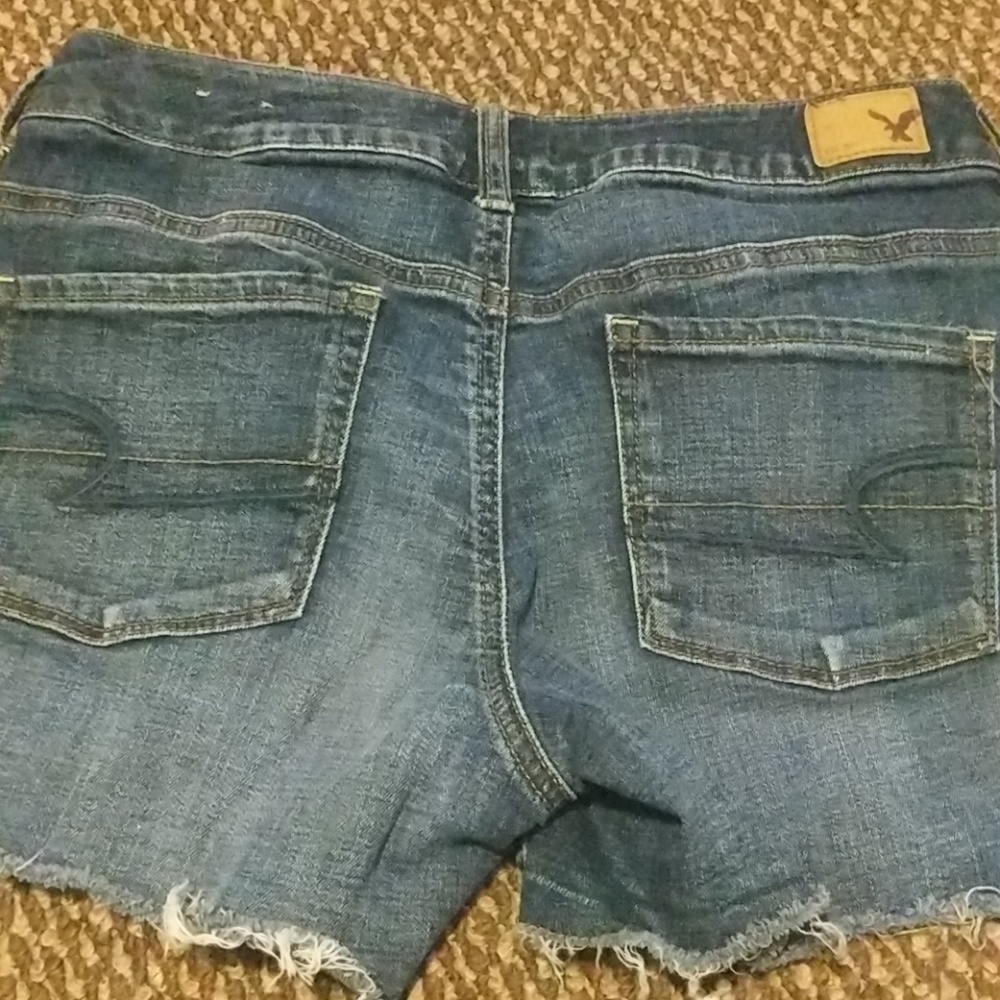 Sz 6 AE shorts