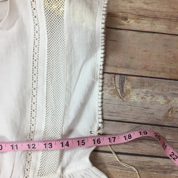 ❗️S-L Ivory Short Sleeve Lightweight top - Picture 3 of 5