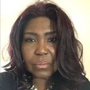 Meet your Posher, Antoinette