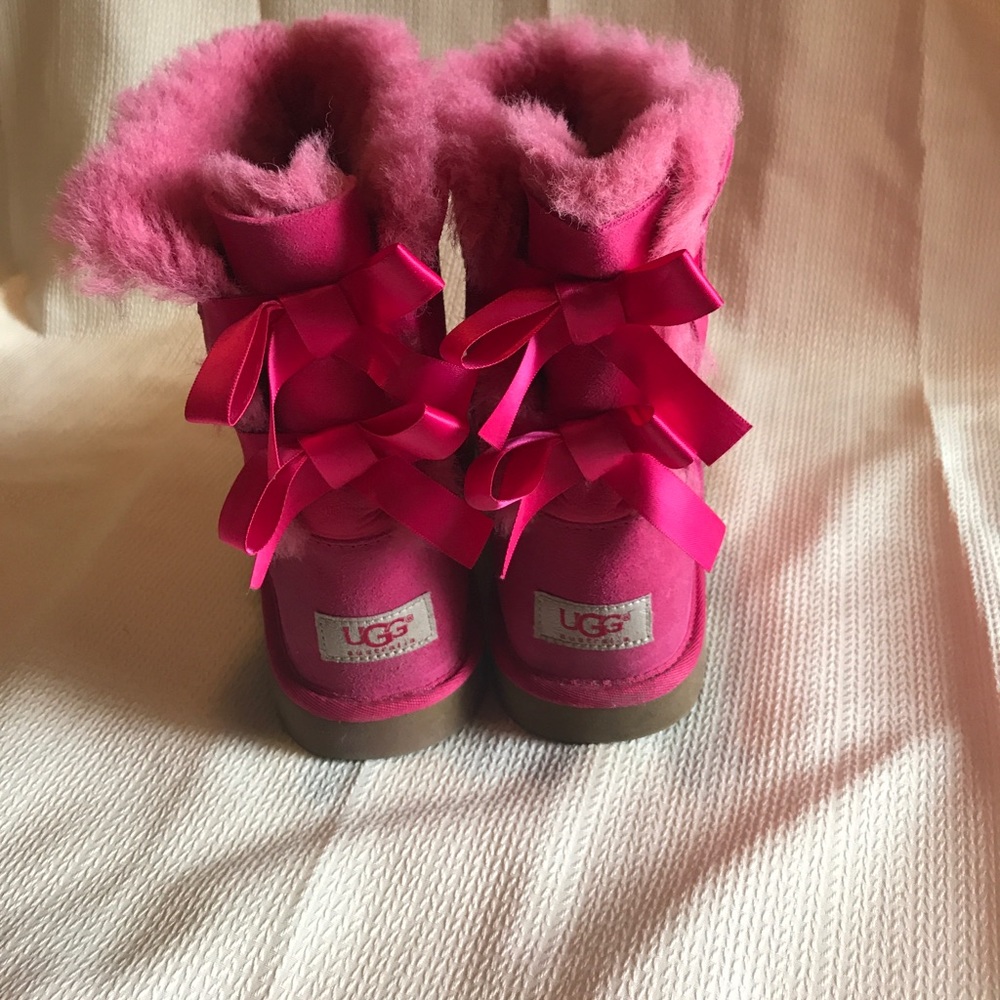 Ugh bailey bow pink