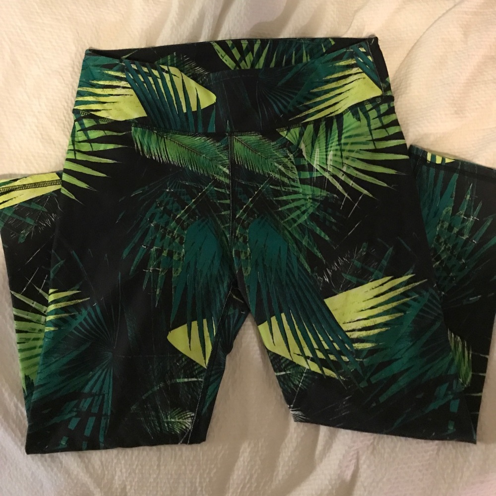 Fabletics Cropped Legging