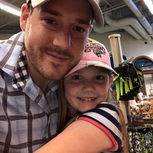 Meet your Posher, Dennis