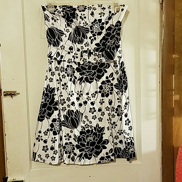 B.Smart Dresses & Skirts - Beautiful Strapless Dress Size 14