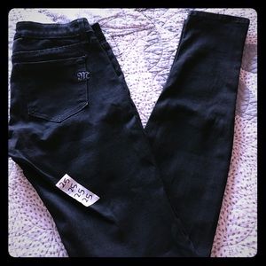 💋 BRAND NEW MISS ME BLCK SKINNY's