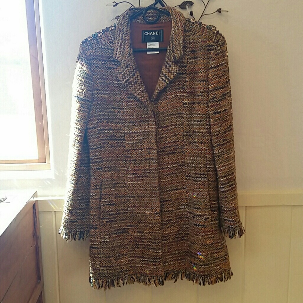 🎉Just Lowered🎉 Chanel Jacket - Picture 1 of 7