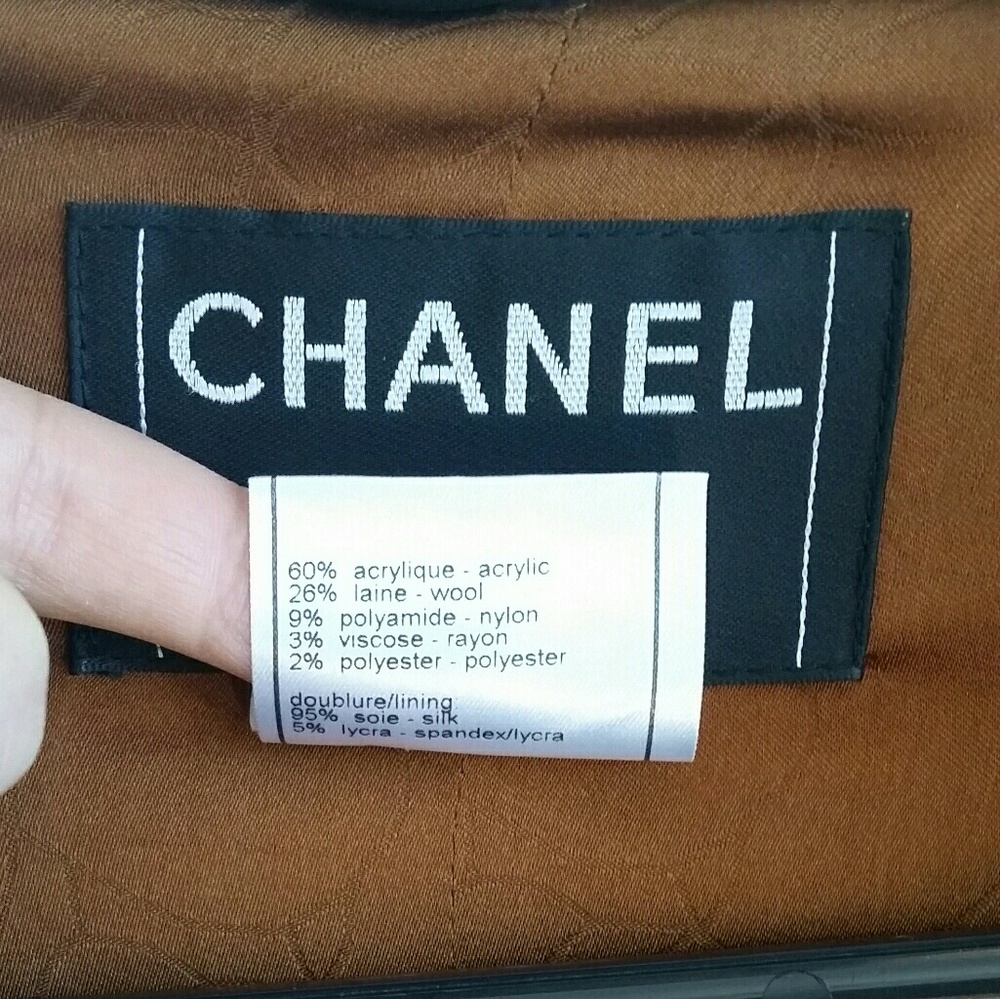 🎉Just Lowered🎉 Chanel Jacket - Picture 7 of 7