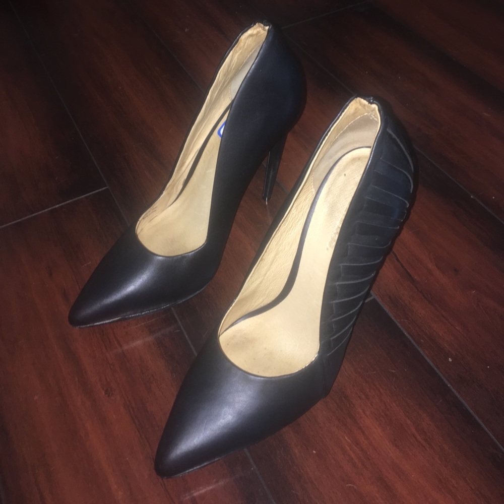 Only worn once lamb shoes