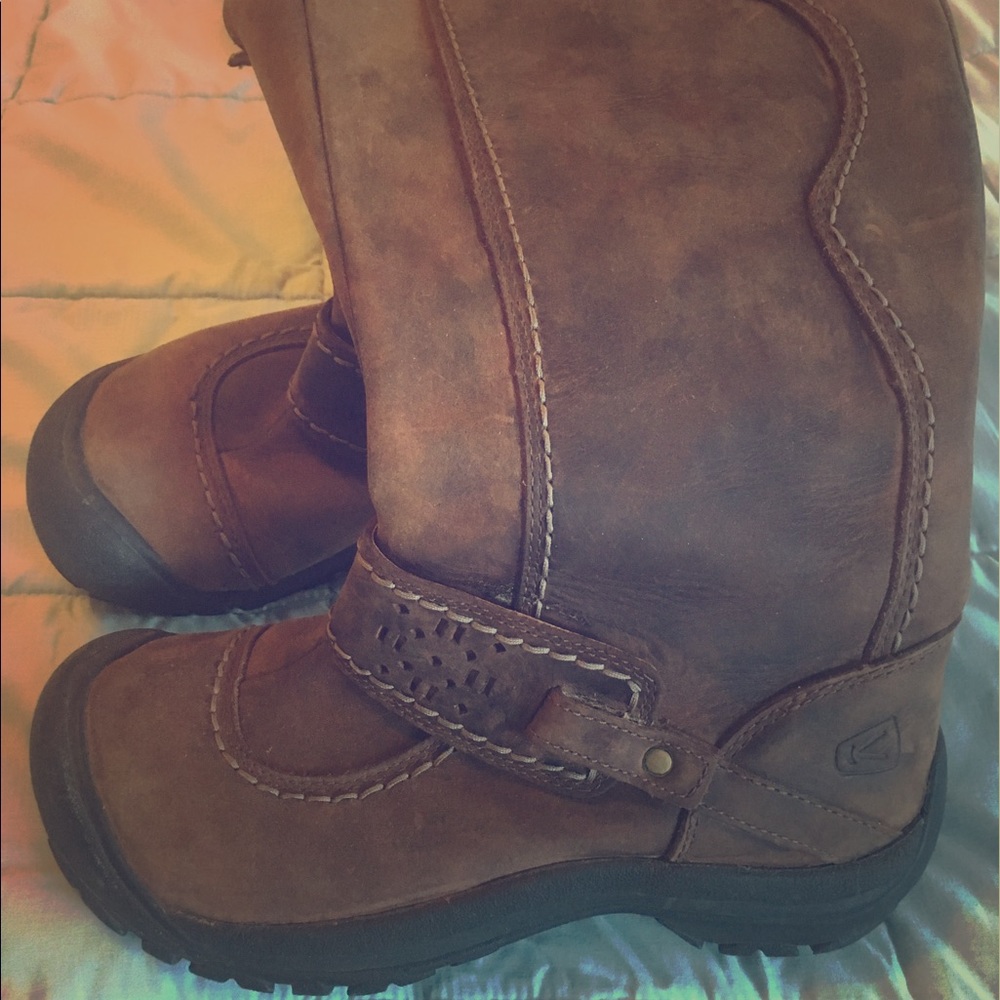 Keen women's water resistant tall leather boots