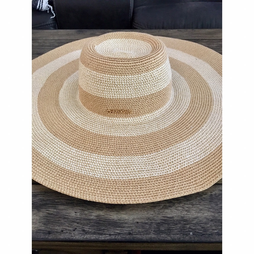 SOLD--CALVIN KLEIN floppy sun hat.