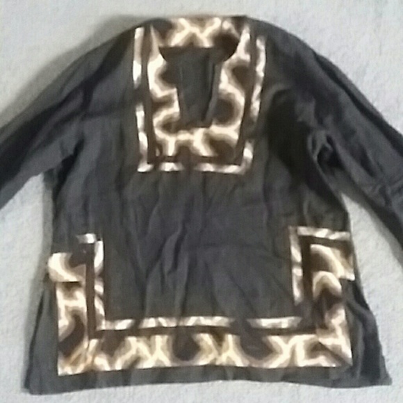 Top - Picture 2 of 3