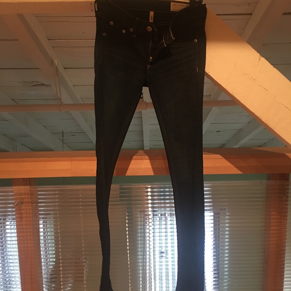 MOVINGSALE Rag& bone skinny tech jeans. Worn once.