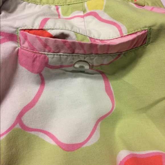 Lilly Pulitzer large flowers capris size 2. - Picture 6 of 8