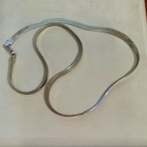 18 inch 925 sterling silver necklace 10 grams