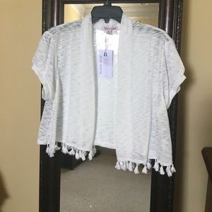 NWT Short light weight shrug. Plus 2xl