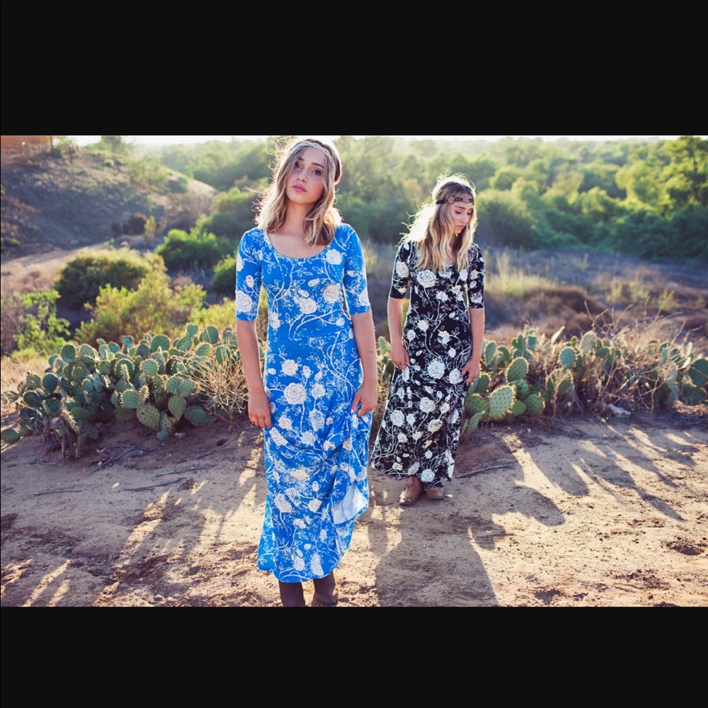 I am looking for this LuLaRoe Ana dresses.