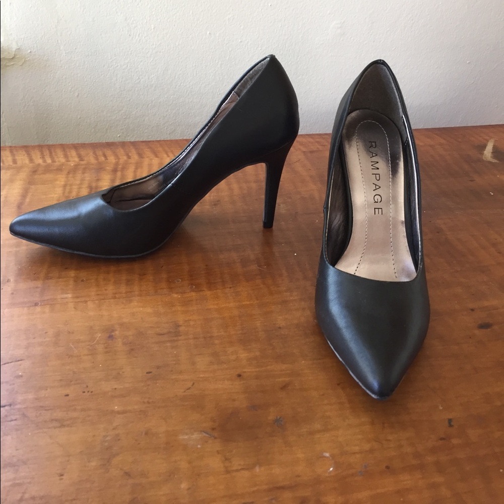 Never worn, point toe heels