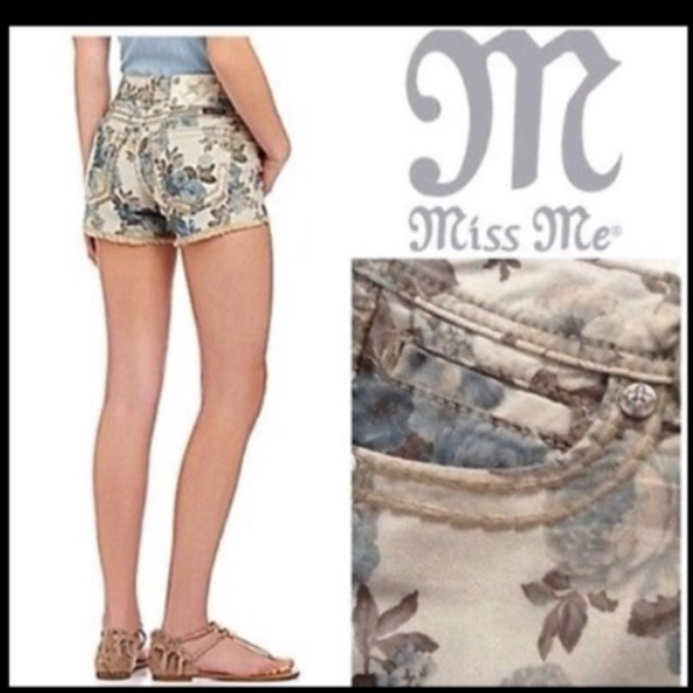 😍NWT$99 Miss Me cargo denim Shorts 25