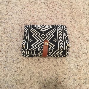 Aztec clutch