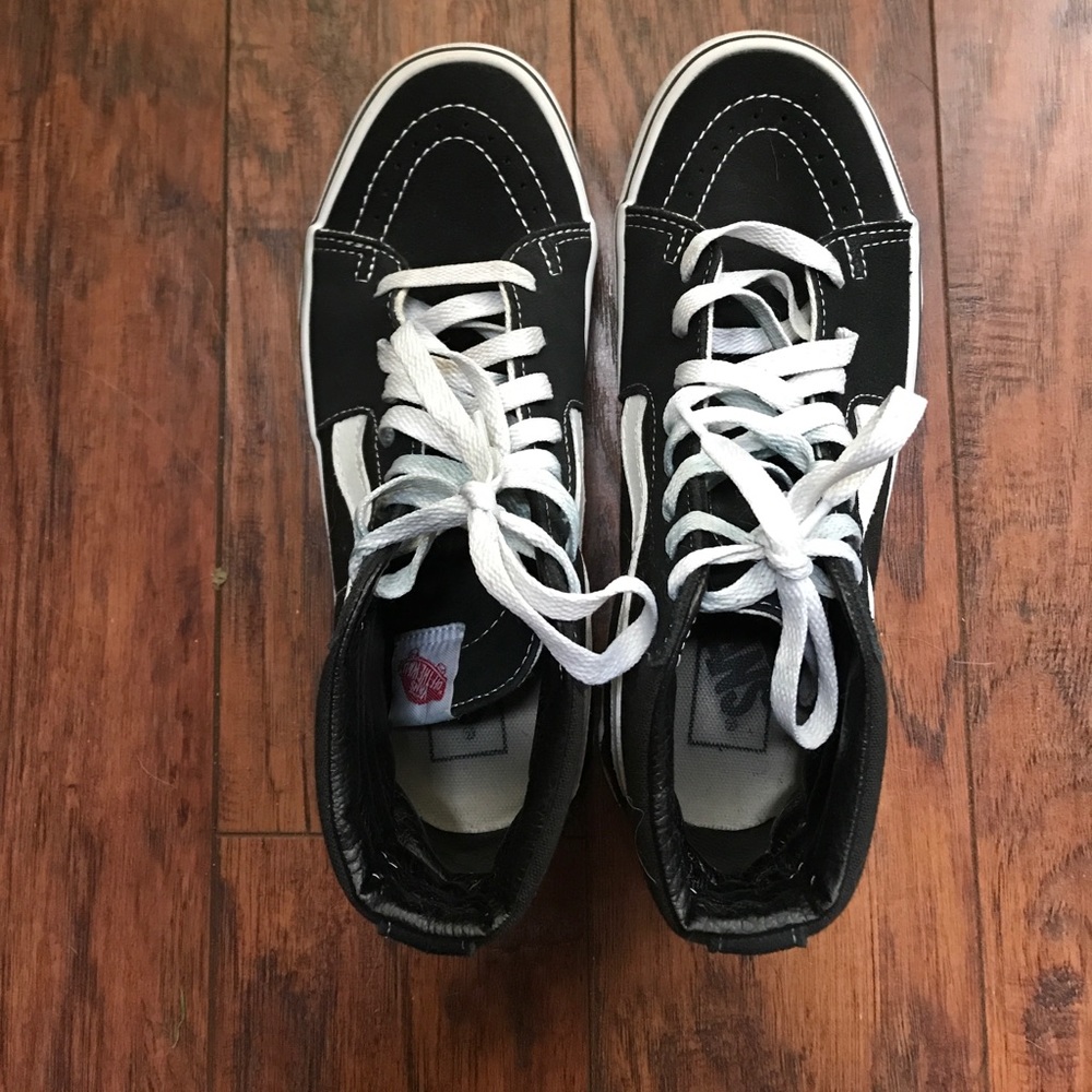 Women's SK8 hi vans