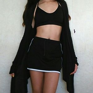 High waisted athletic skirt.