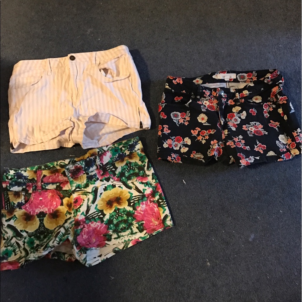3 pairs of adorable summer shorts!