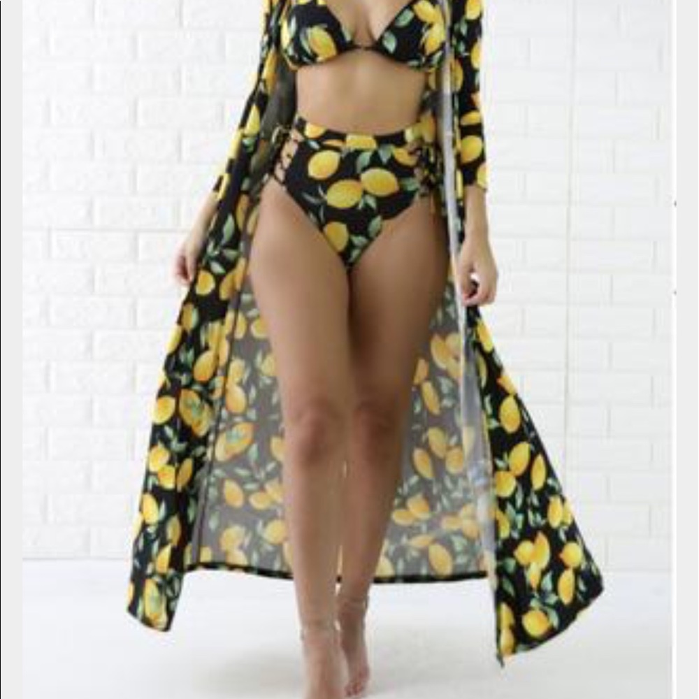 3-piece lemon 🍋 bathing suit set - Picture 6 of 8
