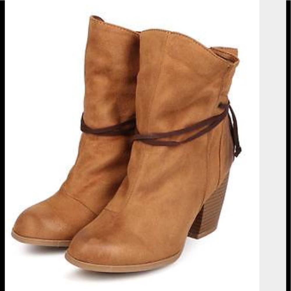 Qupid Maze boot