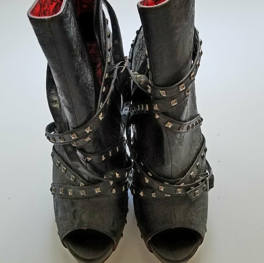 9/7 by Iron Fist Leather Strap Ankle Boots