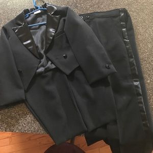 Little Man Tux with Tails and free shirt!