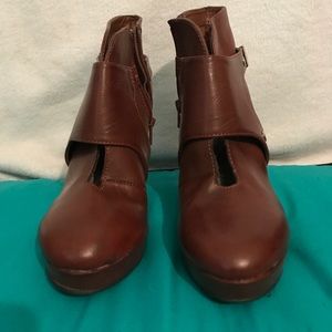 Brown Kenneth Cole booties