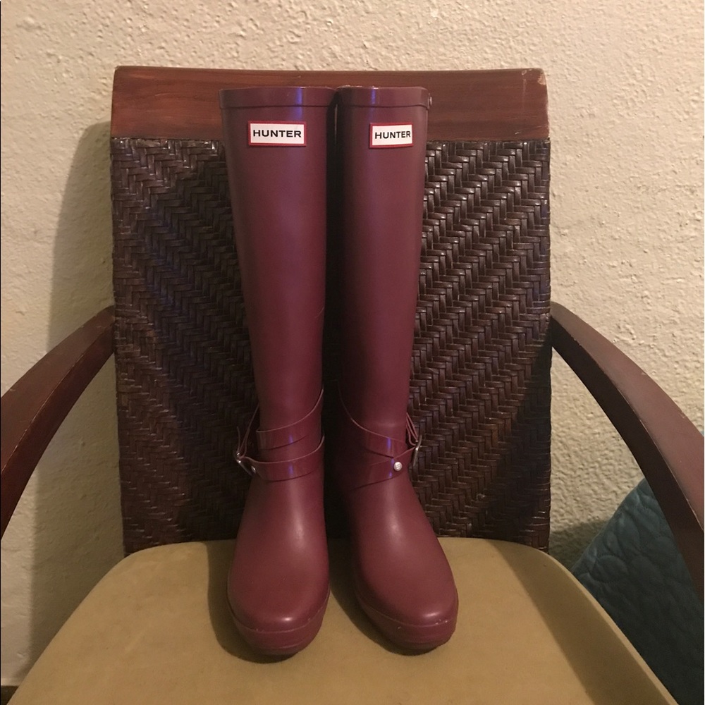 Burgundy Hunter Interlaken rain boots