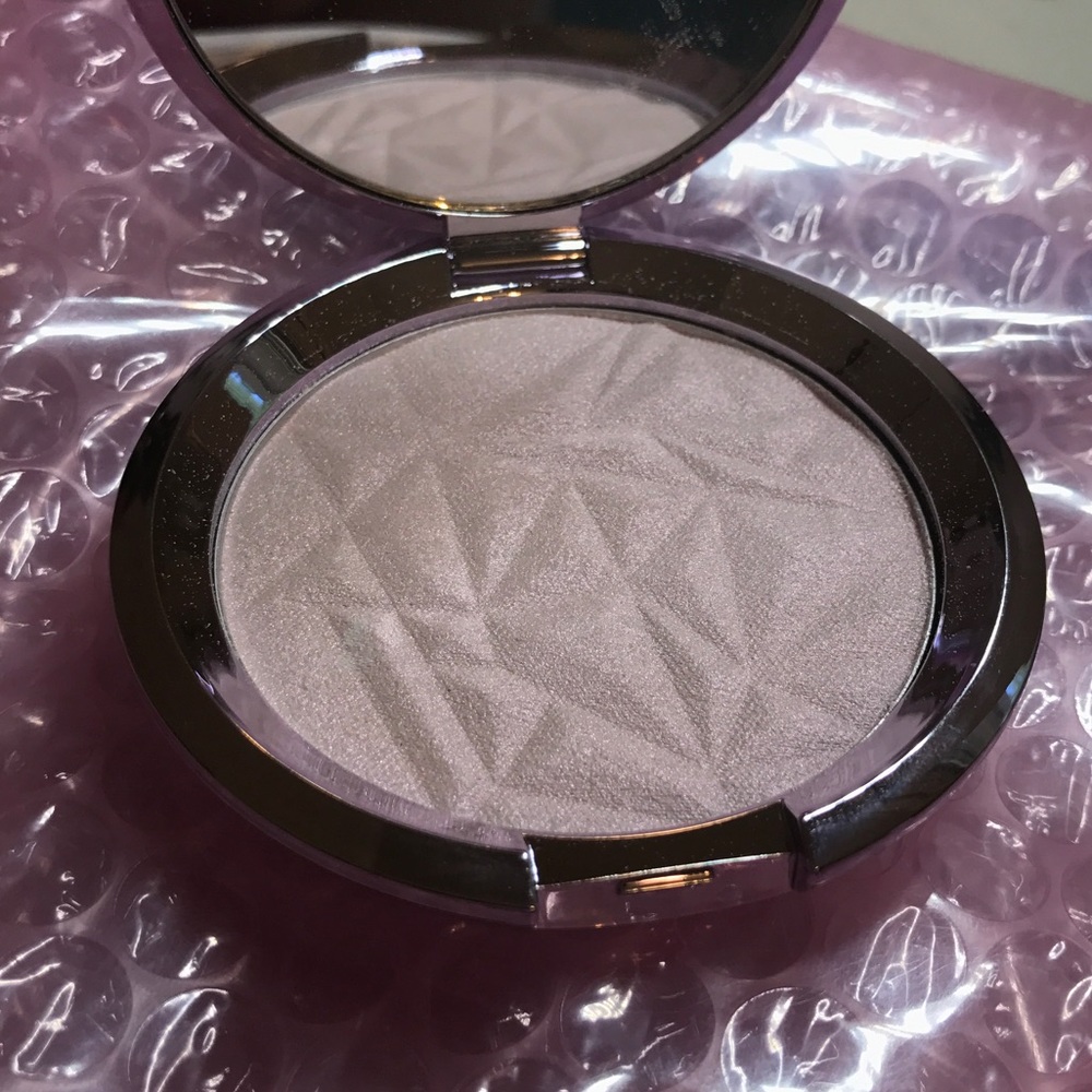 Becca Highlighter in Prismatic Amethyst