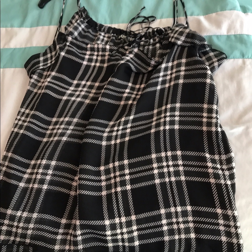 Black and white striped top with key hole