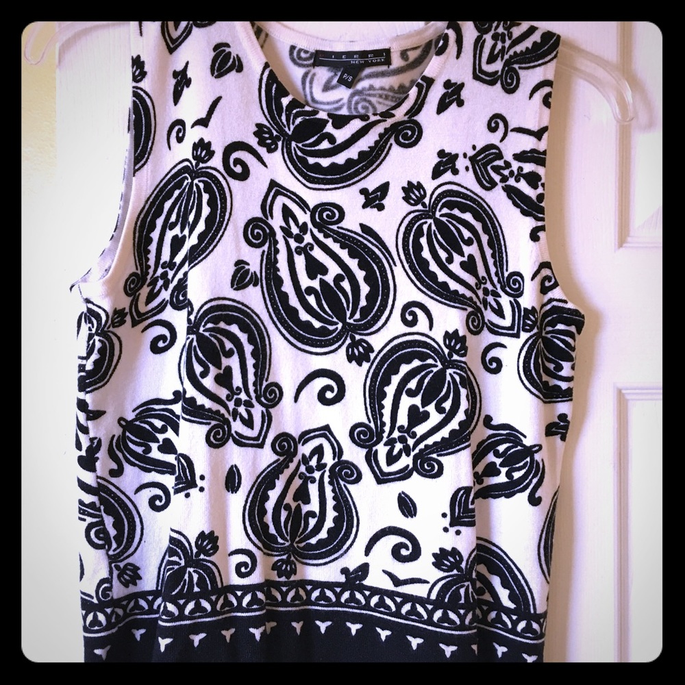 Pierre New York black & white top