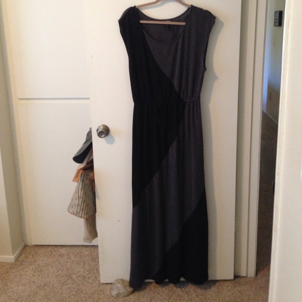 Closet cleAr out !!Maxi black and grey