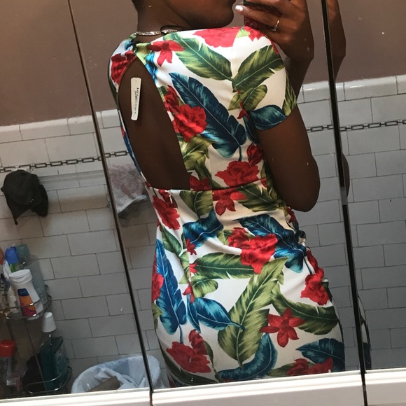 Floral Dress - Picture 3 of 4