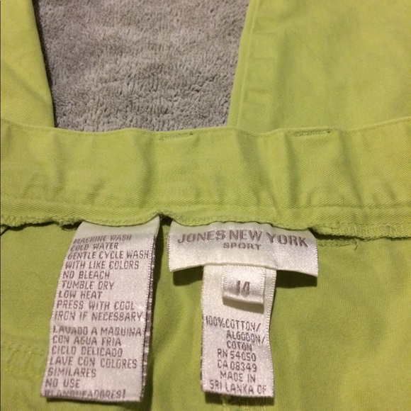 Capris - Picture 2 of 3