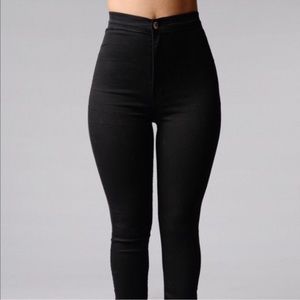 Black HIGHWAISTED Skinny Jeans
