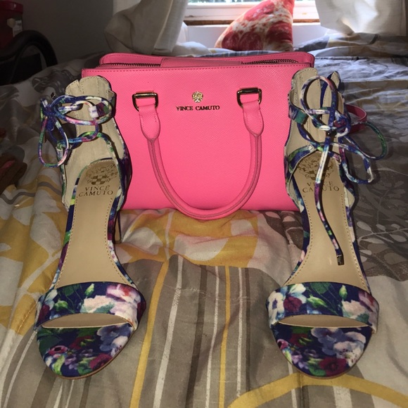 Vince Camuto heels - Picture 5 of 5