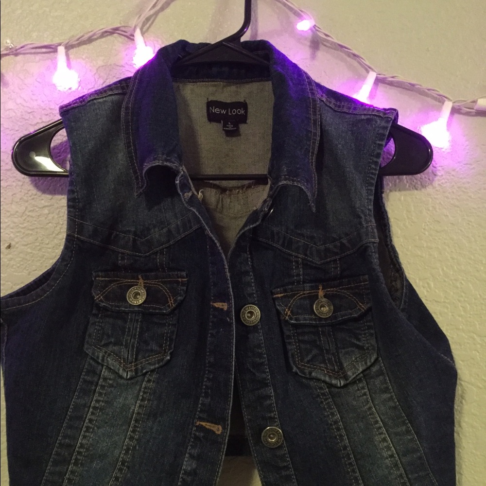 Trendy dark denim jean vest!