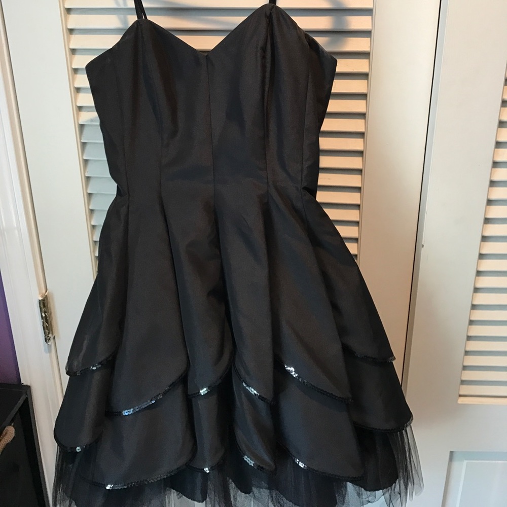 black homecoming/ formal dress